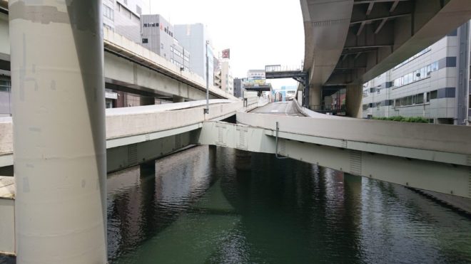 写真11．一石橋から下流を臨む