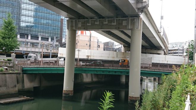 Δ写真40．新常盤橋：日本橋川左岸下流側から撮影