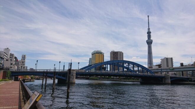 写真18．駒形橋：隅田川右岸下流側から撮影