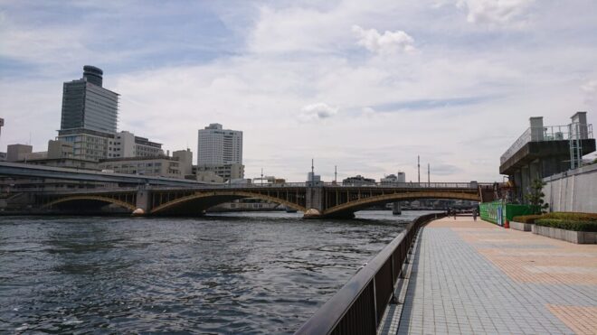 写真28．蔵苗橋：隅田川右岸上流側から撮影