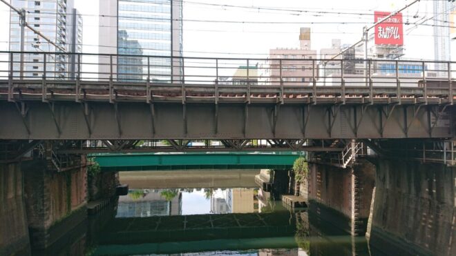 写真26．新三崎橋から上流を臨む