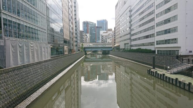 写真15．和泉橋から神田川上流を臨む