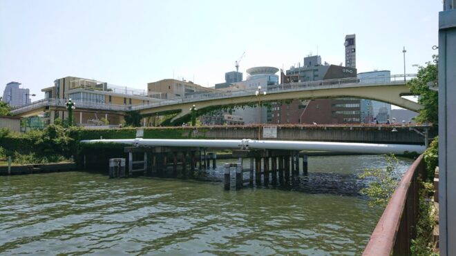 写真８．京橋：寝屋川右岸上流側から撮影