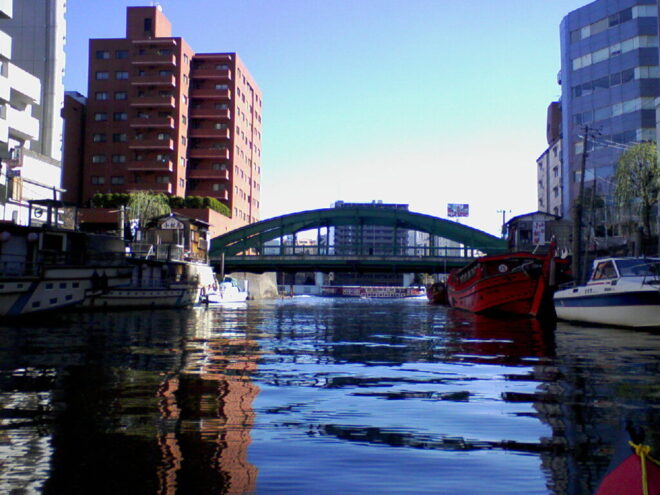 写真９．神田川と柳橋