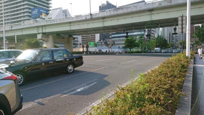 写真53．大江橋の舗装面：上流側歩道から撮影