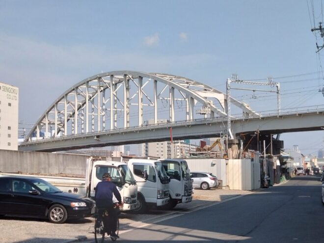 写真26．JR大阪環状線安治川橋梁：安治川左岸下流側から撮影
