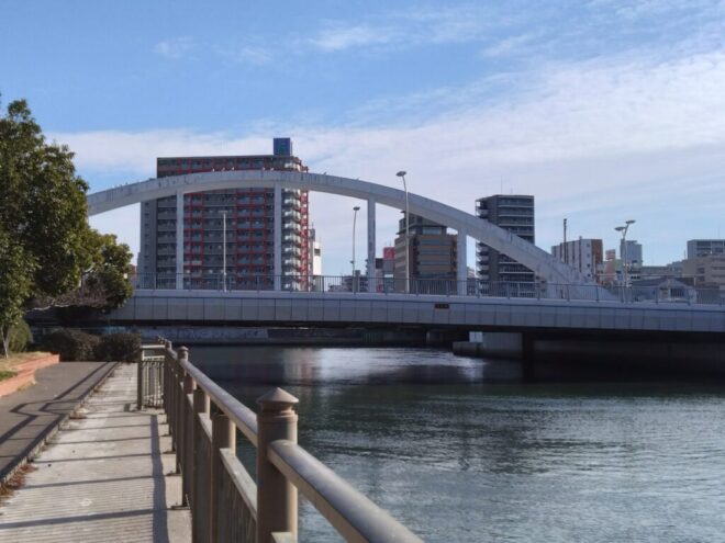 写真４．岩松橋：尻無川右岸下流側から撮影