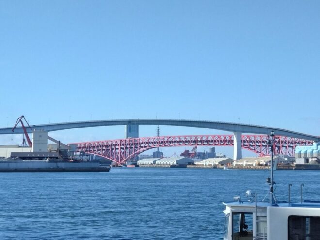 写真51．なみはや大橋（白い橋）千歳渡船場から撮影