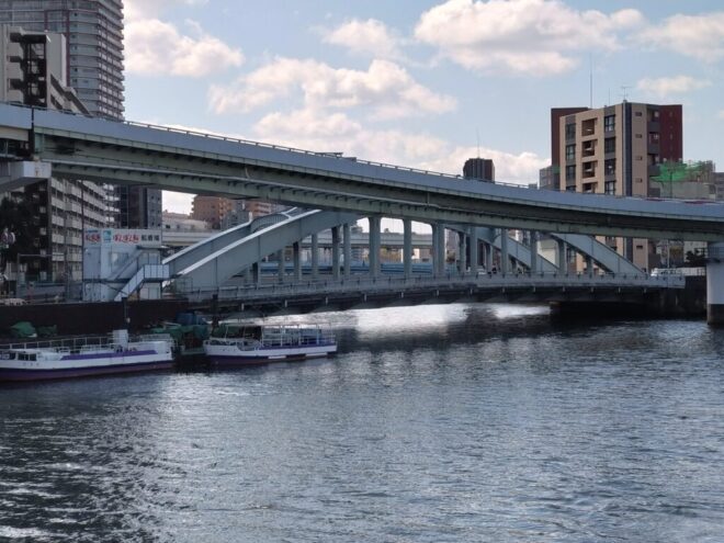 写真３．昭和橋：湊橋から撮影