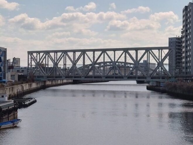 写真９．JR大阪環状線木津川橋梁：大正橋（上流側）から撮影